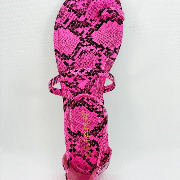 tripple strap flat sandal - Picture 3 of 3